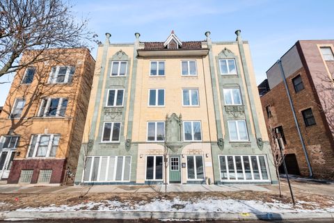 Photo of 1636 W Melrose Street #102, Chicago, IL 60657 (MLS # 12530273)