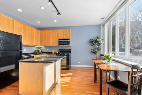 Tiny photo for 1636 W Melrose Street #102, Chicago, IL 60657 (MLS # 12530273)