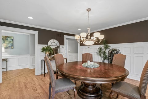 Tiny photo for 1960 Abbotsford Drive, Inverness, IL 60010 (MLS # 12687309)