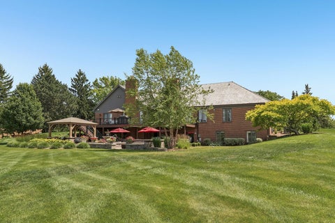 Tiny photo for 1960 Abbotsford Drive, Inverness, IL 60010 (MLS # 12687309)