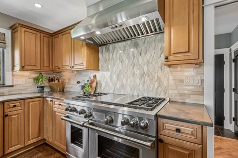 Tiny photo for 1960 Abbotsford Drive, Inverness, IL 60010 (MLS # 12687309)