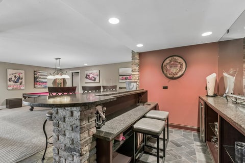 Tiny photo for 1960 Abbotsford Drive, Inverness, IL 60010 (MLS # 12687309)