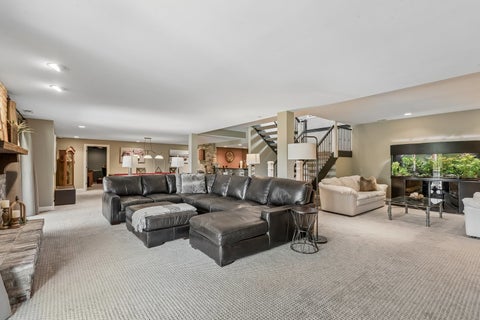 Tiny photo for 1960 Abbotsford Drive, Inverness, IL 60010 (MLS # 12687309)