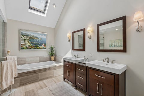 Tiny photo for 1960 Abbotsford Drive, Inverness, IL 60010 (MLS # 12687309)