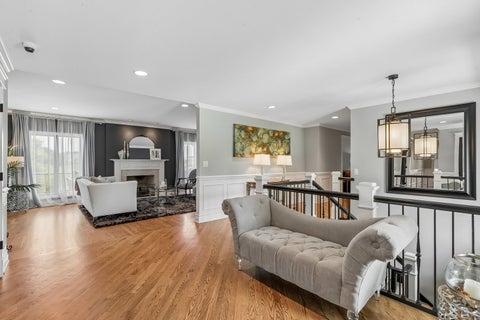 Tiny photo for 1960 Abbotsford Drive, Inverness, IL 60010 (MLS # 12687309)