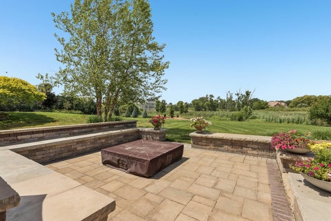 Tiny photo for 1960 Abbotsford Drive, Inverness, IL 60010 (MLS # 12687309)