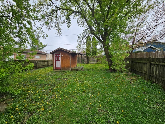 1528 Grove Drive
