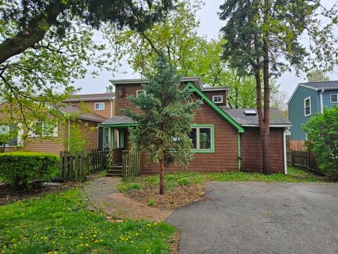1528 Grove Drive Round Lake Beach IL 60073