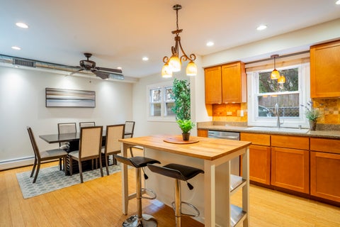 Tiny photo for 6925 N Ravenswood Avenue, Chicago, IL 60626 (MLS # 12765704)