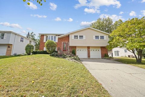 Photo of 251 Polo Club Drive, Glendale Heights, IL 60139 (MLS # 12492456)