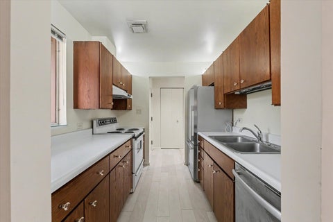 Tiny photo for 107 N Elm Street #205, Champaign, IL 61820 (MLS # 12735077)