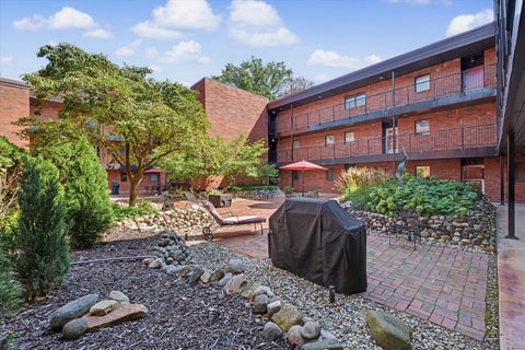 Tiny photo for 107 N Elm Street #205, Champaign, IL 61820 (MLS # 12735077)