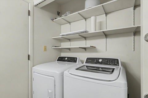 Tiny photo for 107 N Elm Street #205, Champaign, IL 61820 (MLS # 12735077)