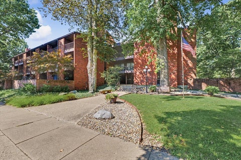 Tiny photo for 107 N Elm Street #205, Champaign, IL 61820 (MLS # 12735077)