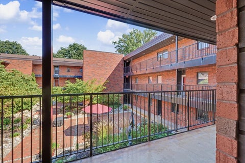 Tiny photo for 107 N Elm Street #205, Champaign, IL 61820 (MLS # 12735077)