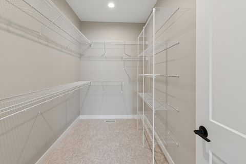 Tiny photo for 4618 W 12th Street, Davenport, IA 52804 (MLS # 12575074)