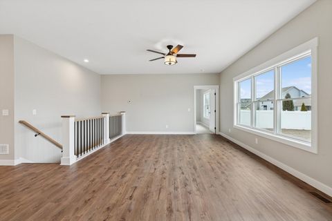 Tiny photo for 4618 W 12th Street, Davenport, IA 52804 (MLS # 12575074)