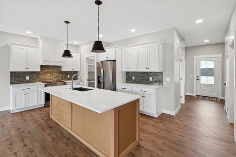 Tiny photo for 4618 W 12th Street, Davenport, IA 52804 (MLS # 12575074)