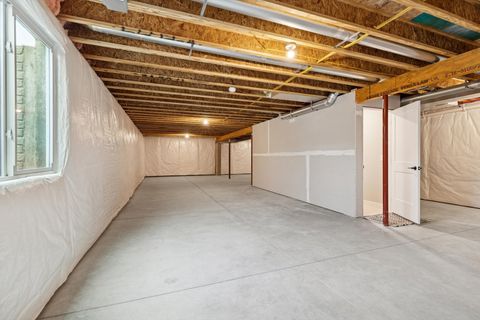 Tiny photo for 4618 W 12th Street, Davenport, IA 52804 (MLS # 12575074)