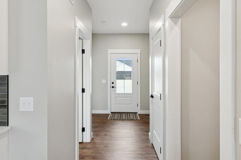 Tiny photo for 4618 W 12th Street, Davenport, IA 52804 (MLS # 12575074)