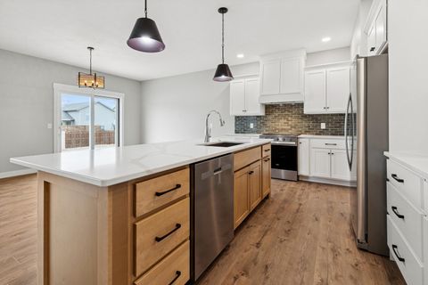 Tiny photo for 4618 W 12th Street, Davenport, IA 52804 (MLS # 12575074)