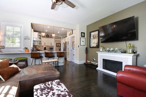Tiny photo for 805 N Dunton Avenue, Arlington Heights, IL 60004 (MLS # 12768272)