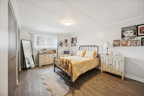 Tiny photo for 10364 Parkside Avenue #C1, Oak Lawn, IL 60453 (MLS # 12508050)