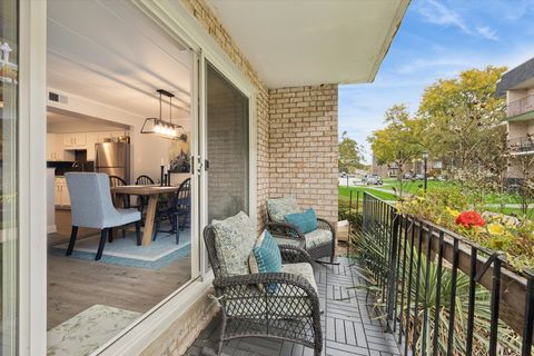 Tiny photo for 10364 Parkside Avenue #C1, Oak Lawn, IL 60453 (MLS # 12508050)