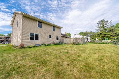 Tiny photo for 1025 North Avenue, Batavia, IL 60510 (MLS # 12661630)