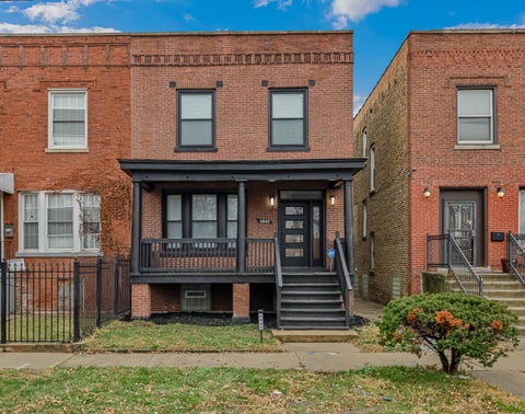 Photo of 6845 S Saint Lawrence Avenue, Chicago, IL 60637 (MLS # 12774151)