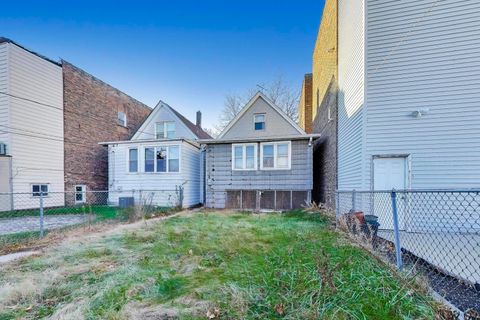 Tiny photo for 2023 N KEDVALE Avenue, Chicago, IL 60639 (MLS # 12526169)