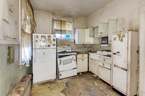 Tiny photo for 2023 N KEDVALE Avenue, Chicago, IL 60639 (MLS # 12526169)