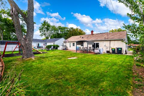 Tiny photo for 121 E Briarwood Drive, Streamwood, IL 60107 (MLS # 12477962)