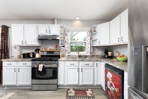 Tiny photo for 121 E Briarwood Drive, Streamwood, IL 60107 (MLS # 12477962)