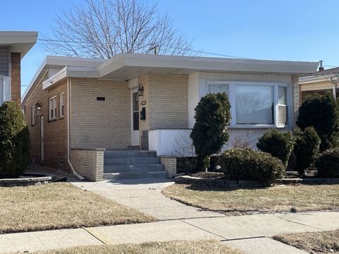 Tiny photo for 9035 S Oglesby Avenue, Chicago, IL 60617 (MLS # 12613641)