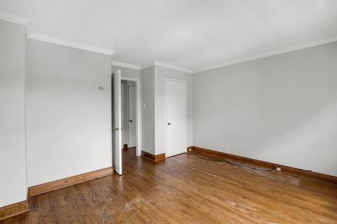 Tiny photo for 2909 N Sheridan Road #1105, Chicago, IL 60657 (MLS # 12454567)