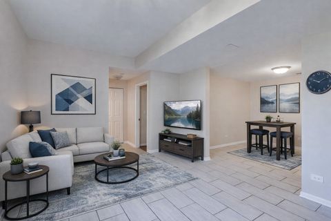 Tiny photo for 46 6th Avenue #GJ, La Grange, IL 60525 (MLS # 12541344)