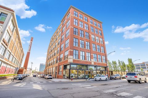 Photo of 1872 N Clybourn Avenue #403, Chicago, IL 60614 (MLS # 12646003)