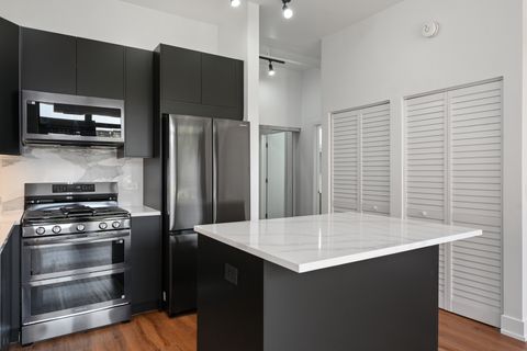 Tiny photo for 1000 N Kingsbury Street #107, Chicago, IL 60610 (MLS # 12587288)