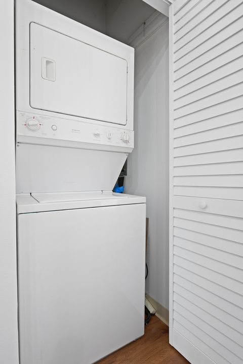 Tiny photo for 1000 N Kingsbury Street #107, Chicago, IL 60610 (MLS # 12587288)