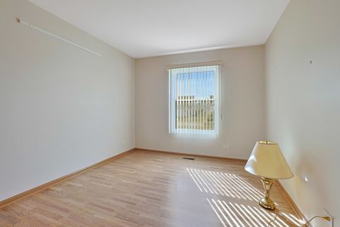 Tiny photo for 2 Danbury Court, Lake In The Hills, IL 60156 (MLS # 12535430)