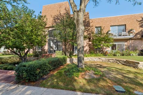 Tiny photo for 1250 Park Avenue #435, Highland Park, IL 60035 (MLS # 12449619)