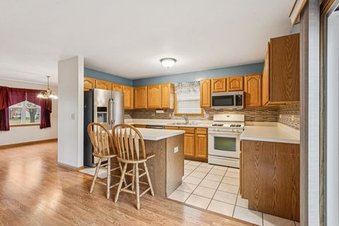 Tiny photo for 915 Beaver Pond Drive, Marengo, IL 60152 (MLS # 12520574)