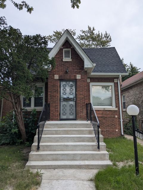 Tiny photo for 10015 S Princeton Avenue, Chicago, IL 60628 (MLS # 12488260)