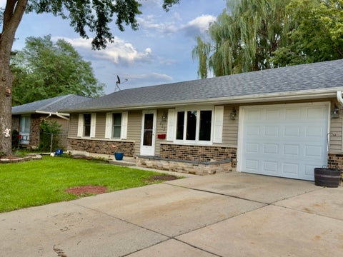 Tiny photo for 415 Krause Avenue, Streamwood, IL 60107 (MLS # 12736019)