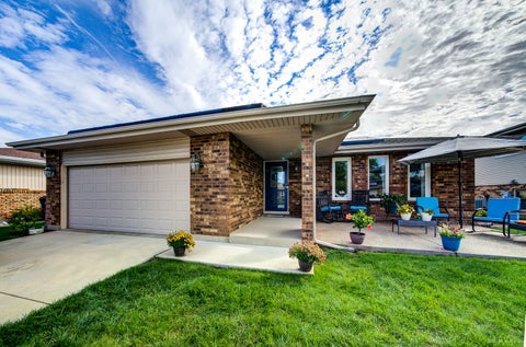 Tiny photo for 15619 Lorel Avenue, Oak Forest, IL 60452 (MLS # 12770577)