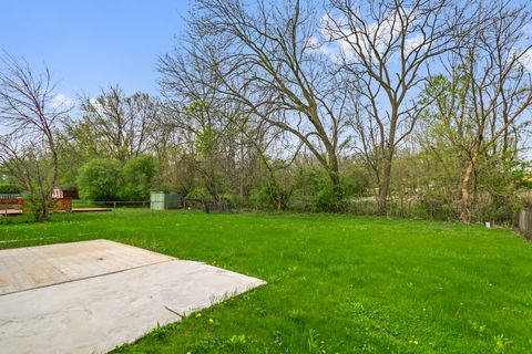 Tiny photo for 18200 Fountainbleau Drive, Hazel Crest, IL 60429 (MLS # 12626818)
