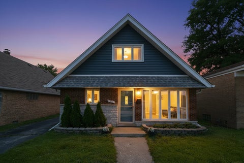 Tiny photo for 8404 45th Street, Lyons, IL 60534 (MLS # 12692583)