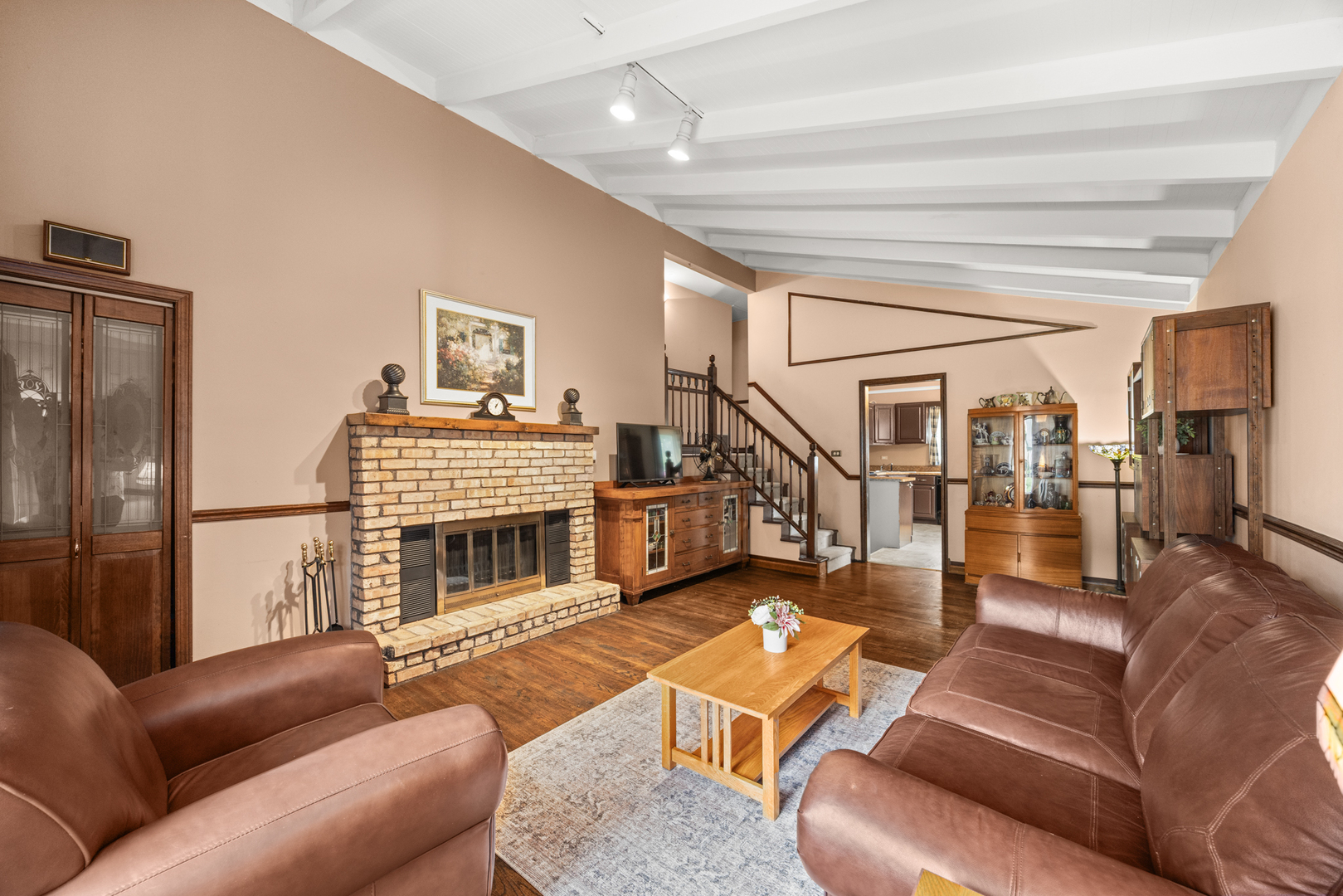 1645 Larry Lane