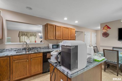 Tiny photo for 5312 HILLANDALE Road, Davenport, IA 52806 (MLS # QC4266005)